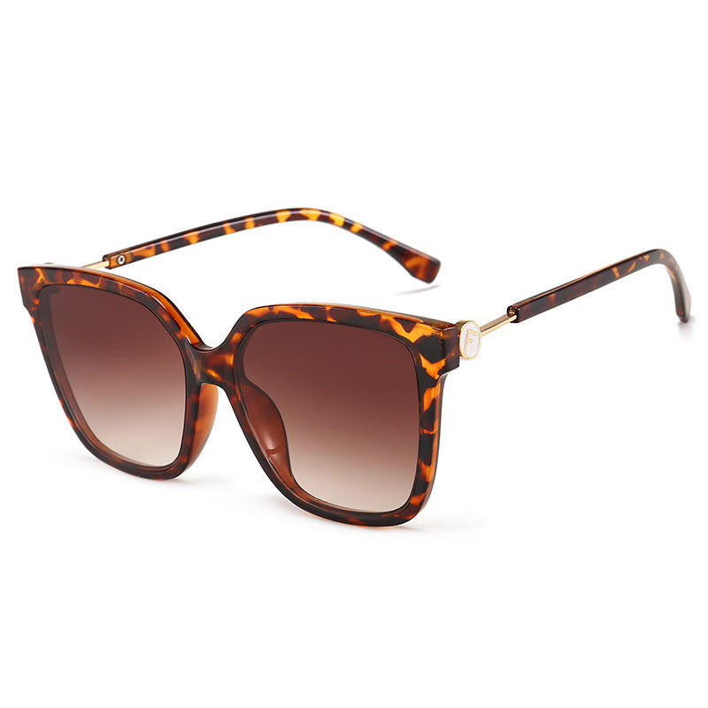 Trendy square sunglasses