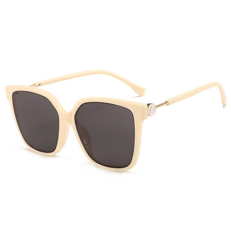 Trendy square sunglasses