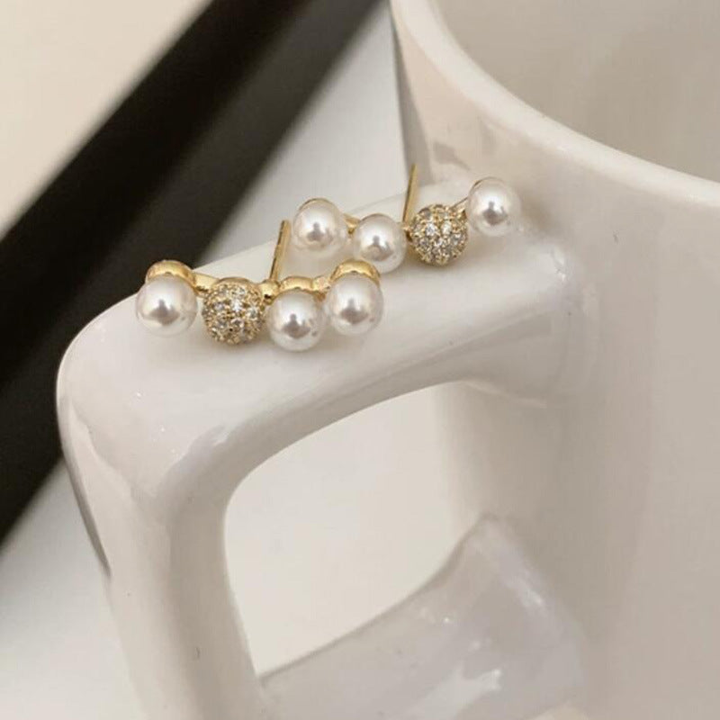 Small Micro Inlaid Pearls Zircon Smile Curved Ear Studs