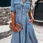 Robe en denim cintrée à revers pour femme